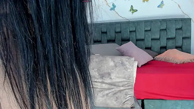 IsiisLovei online show from 18, 2, 2026