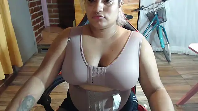 Snapshot of Hilarybunnyy chatting on 14, 3, 2026 Hilarybunnyy online show from 14, 3, 2026