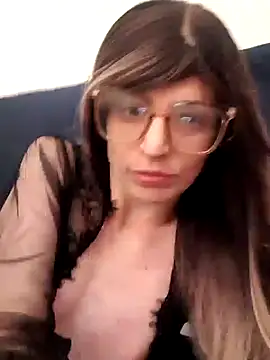 Snapshot of LouGabriel chatting on 16, 2, 2025 LouGabriel online show from 16, 2, 2025