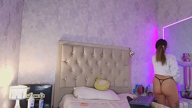 nini love01 online show from 4, 4, 2026