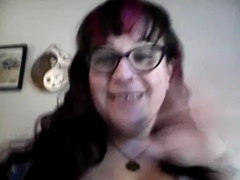 Snapshot of GothyBaby chatting on 5, 1, 2025 GothyBaby online show from 5, 1, 2025