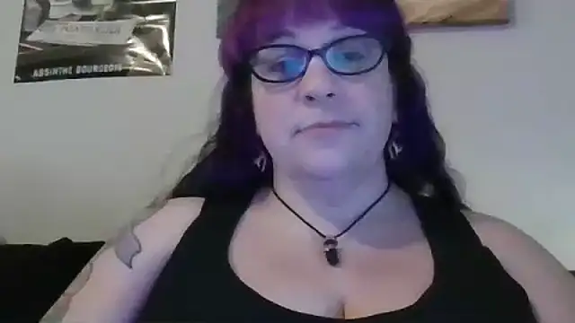 Snapshot of GothyBaby chatting on 18, 10, 2025 GothyBaby online show from 18, 10, 2025