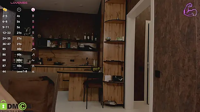 Model Mike online show from 27, 3, 2026