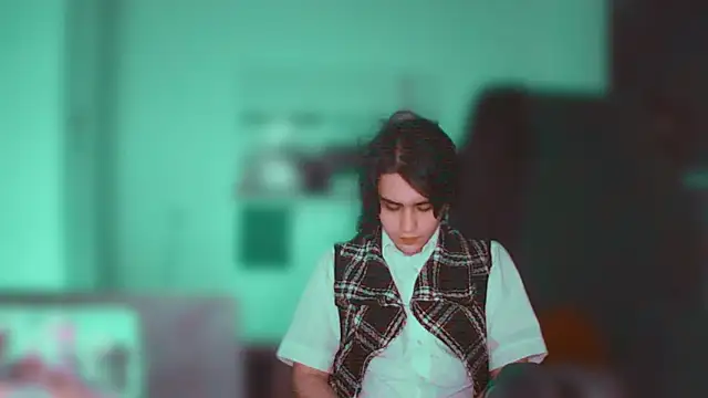 sademobeer online show from 6, 4, 2026