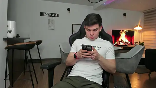 Snapshot of alejooo_twink chatting on 25, 2, 2025 alejooo twink online show from 25, 2, 2025