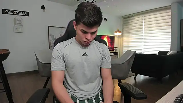 Snapshot of alejooo_twink chatting on 27, 2, 2025 alejooo twink online show from 27, 2, 2025