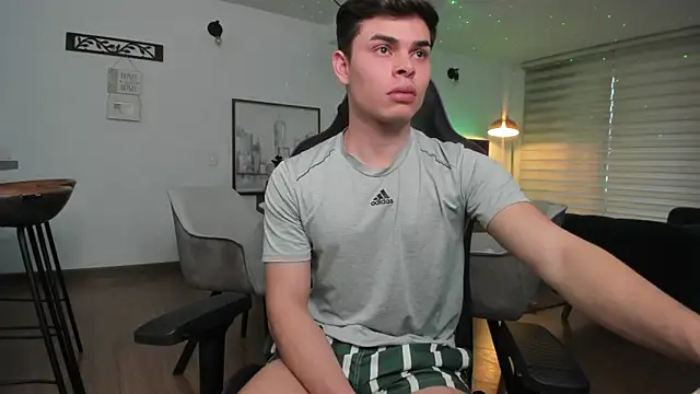 Snapshot of alejooo_twink chatting on 27, 2, 2025 alejooo twink online show from 27, 2, 2025