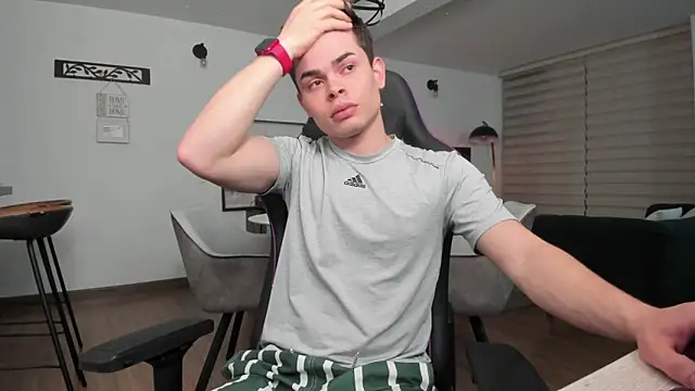 Snapshot of alejooo_twink chatting on 28, 2, 2025 alejooo twink online show from 28, 2, 2025