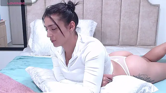 EricaVanderhill online show from 23, 2, 2025