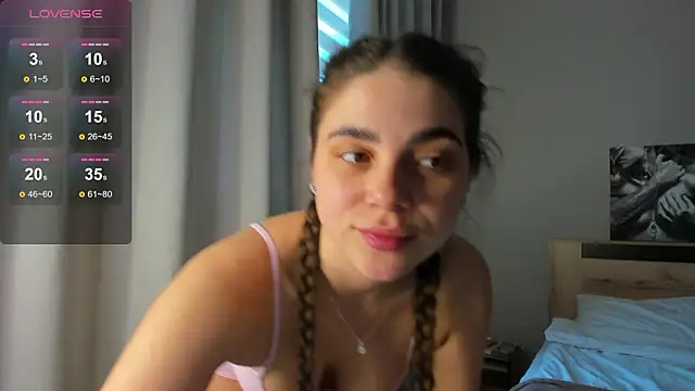 Snapshot of Bella_Foryou chatting on 11, 3, 2026 Bella Foryou online show from 11, 3, 2026