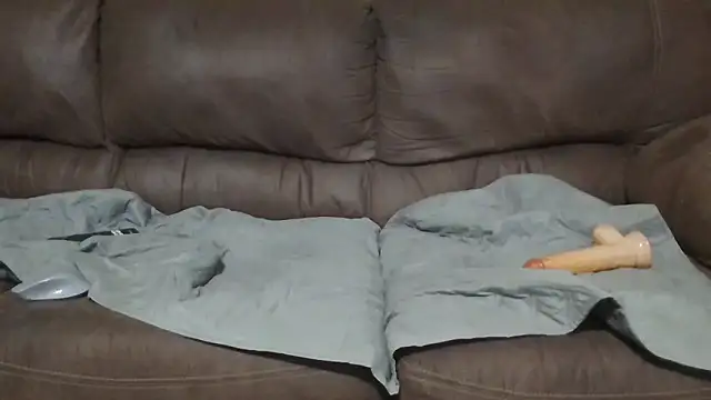 Snapshot of dickgozinyah chatting on 14, 12, 2025 dickgozinyah online show from 14, 12, 2025