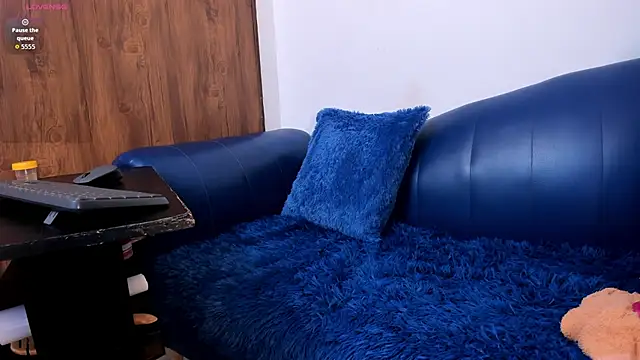 Mature Skinny online show from 21, 5, 2026