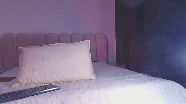 Snapshot of sofi_decker chatting on 29, 11, 2025 sofi decker online show from 29, 11, 2025