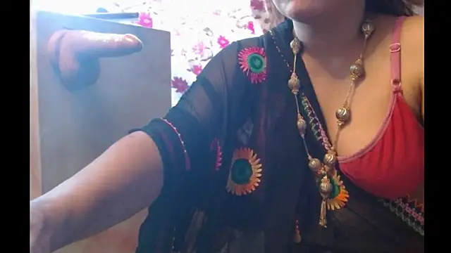 Snapshot of Star-Night chatting on 25, 10, 2025 Star-Night online show from 25, 10, 2025