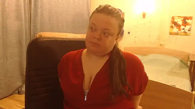 Janiffer MiMi online show from 5, 1, 2025