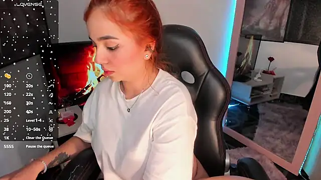 Snapshot of GiaBrooksX chatting on 17, 3, 2025 GiaBrooksX online show from 17, 3, 2025