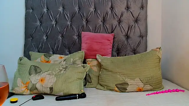 Snapshot of AvaOcean chatting on 21, 2, 2025 AvaOcean online show from 21, 2, 2025