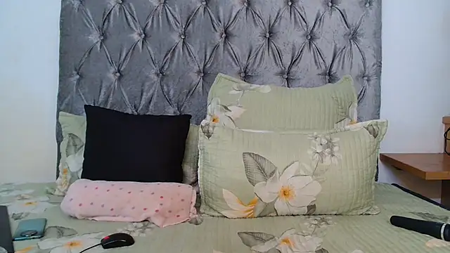 Snapshot of AvaOcean chatting on 10, 3, 2025 AvaOcean online show from 10, 3, 2025