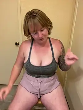 Snapshot of Lizzyloo chatting on 23, 2, 2025 Lizzyloo online show from 23, 2, 2025