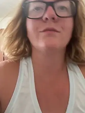 Snapshot of Lizzyloo chatting on 19, 9, 2025 Lizzyloo online show from 19, 9, 2025