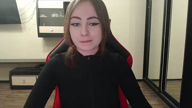 Snapshot of Laralianna chatting on 10, 1, 2025 Laralianna online show from 10, 1, 2025