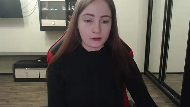 Snapshot of Laralianna chatting on 7, 2, 2025 Laralianna online show from 7, 2, 2025