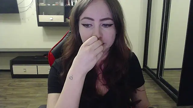 Snapshot of Laralianna chatting on 25, 2, 2025 Laralianna online show from 25, 2, 2025