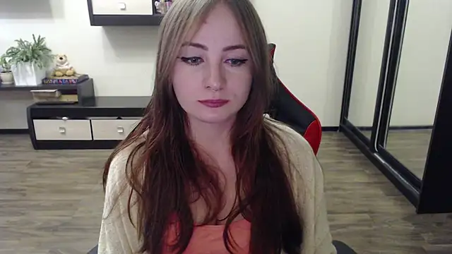 Snapshot of Laralianna chatting on 23, 9, 2025 Laralianna online show from 23, 9, 2025