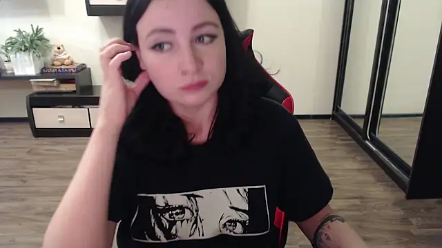 Snapshot of Laralianna chatting on 25, 9, 2025 Laralianna online show from 25, 9, 2025