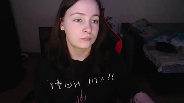 Snapshot of Laralianna chatting on 15, 12, 2025 Laralianna online show from 15, 12, 2025