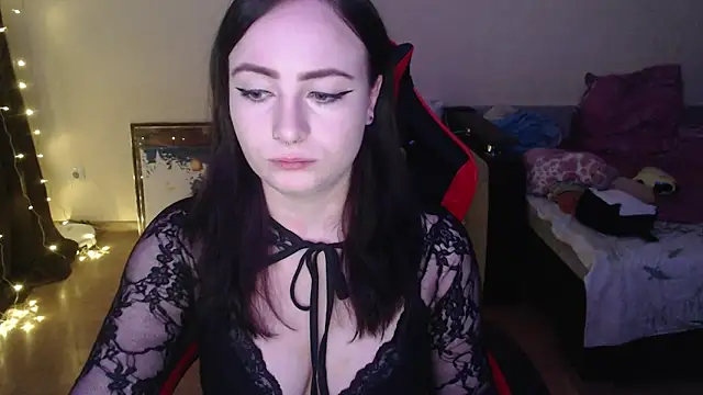 Snapshot of Laralianna chatting on 7, 1, 2026 Laralianna online show from 7, 1, 2026