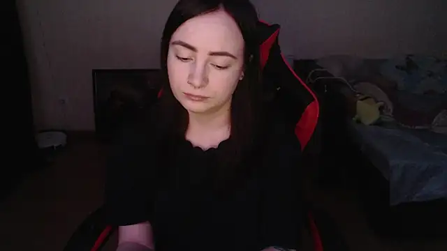 Snapshot of Laralianna chatting on 5, 2, 2026 Laralianna online show from 5, 2, 2026