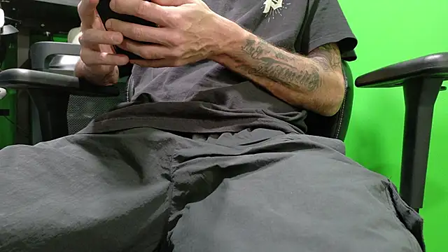 Snapshot of kuruptxxx_live chatting on 17, 2, 2026 kuruptxxx live online show from 17, 2, 2026