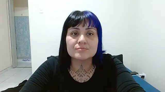 Snapshot of vaholiver chatting on 5, 6, 2026 vaholiver online show from 5, 6, 2026