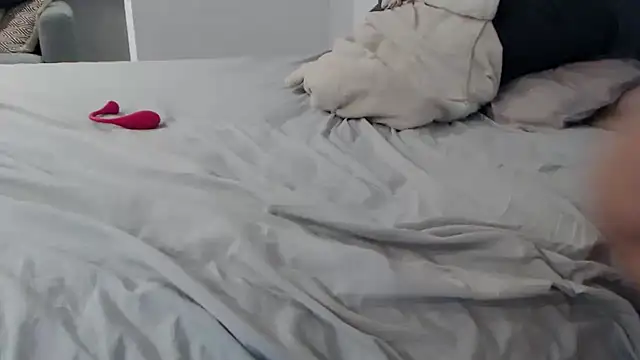 sweeti Em online show from 27, 10, 2025