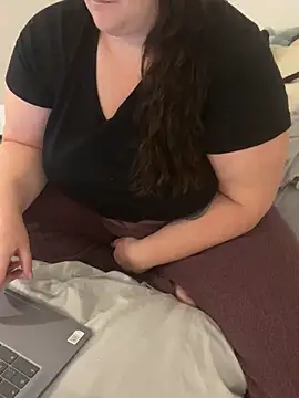 sweeti Em online show from 9, 4, 2026