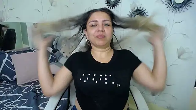 Snapshot of cum_bigass chatting on 9, 10, 2025 cum bigass online show from 9, 10, 2025