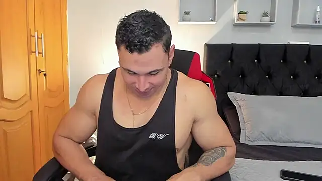 Snapshot of tyler_hank01 chatting on 28, 3, 2026 tyler hank01 online show from 28, 3, 2026