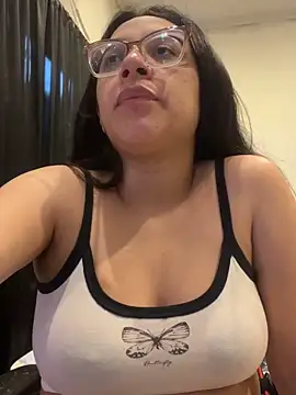 Snapshot of Ninnfa chatting on 30, 10, 2025 Ninnfa online show from 30, 10, 2025