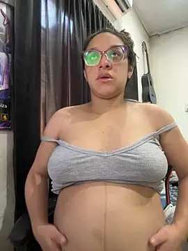 Snapshot of Ninnfa chatting on 13, 11, 2025 Ninnfa online show from 13, 11, 2025