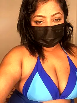 Snapshot of _Cute_ariana_ chatting on 4, 10, 2025 Cute ariana online show from 4, 10, 2025