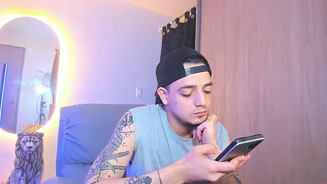 Snapshot of alejandro_calderon1 chatting on 6, 1, 2025 alejandro calderon1 online show from 6, 1, 2025