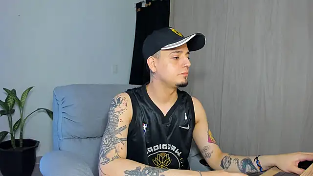 Snapshot of alejandro_calderon1 chatting on 7, 3, 2025 alejandro calderon1 online show from 7, 3, 2025