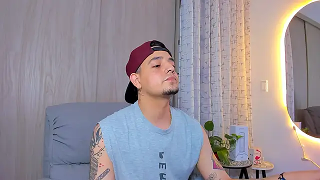 Snapshot of alejandro_calderon1 chatting on 12, 9, 2025 alejandro calderon1 online show from 12, 9, 2025