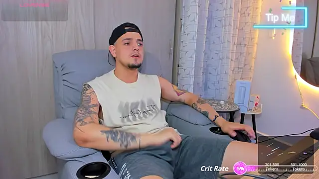Snapshot of alejandro_calderon1 chatting on 29, 9, 2025 alejandro calderon1 online show from 29, 9, 2025
