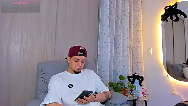 Snapshot of alejandro_calderon1 chatting on 16, 10, 2025 alejandro calderon1 online show from 16, 10, 2025