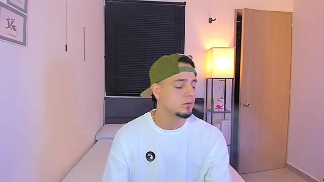 alejandro calderon1 online show from 8, 4, 2026