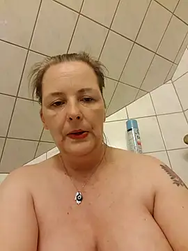 Snapshot of saharaheiss chatting on 1, 12, 2024 saharaheiss online show from 1, 12, 2024