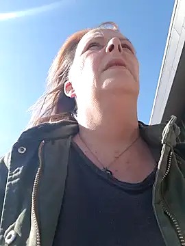 Snapshot of saharaheiss chatting on 21, 3, 2025 saharaheiss online show from 21, 3, 2025