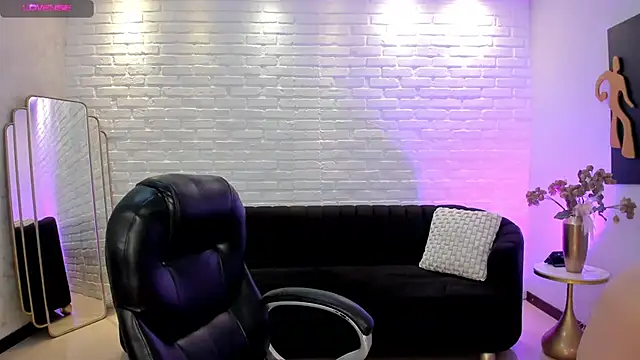 Snapshot of JennaOlsonX chatting on 27, 2, 2025 JennaOlsonX online show from 27, 2, 2025